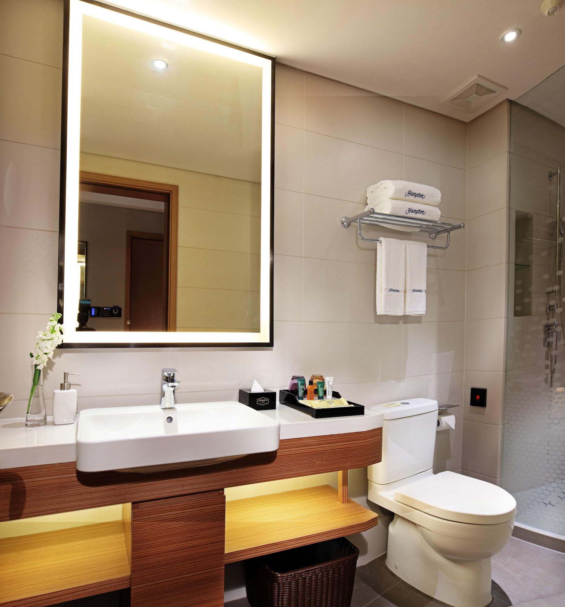 Hampton By Hilton Sanya Bay Hotel Exterior foto