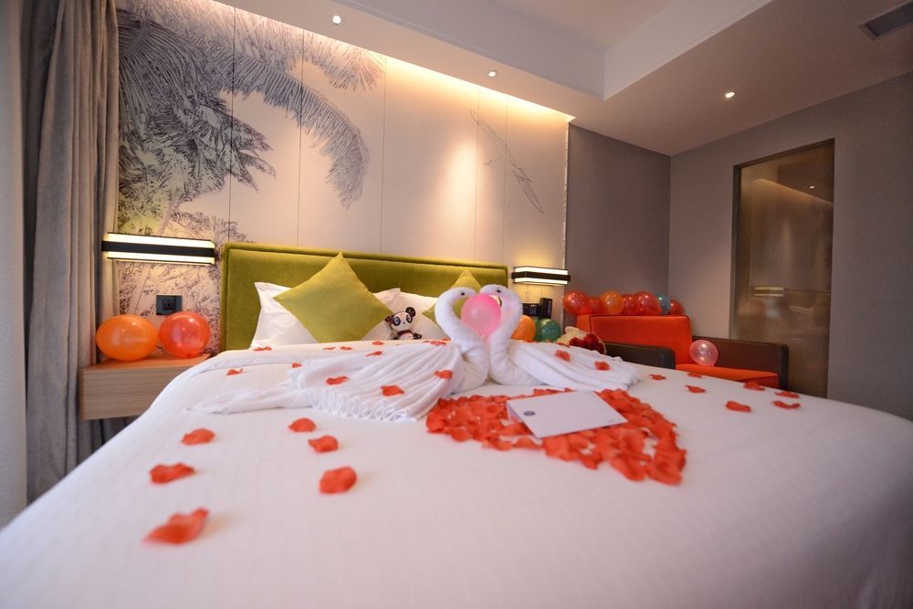 Hampton By Hilton Sanya Bay Hotel Exterior foto