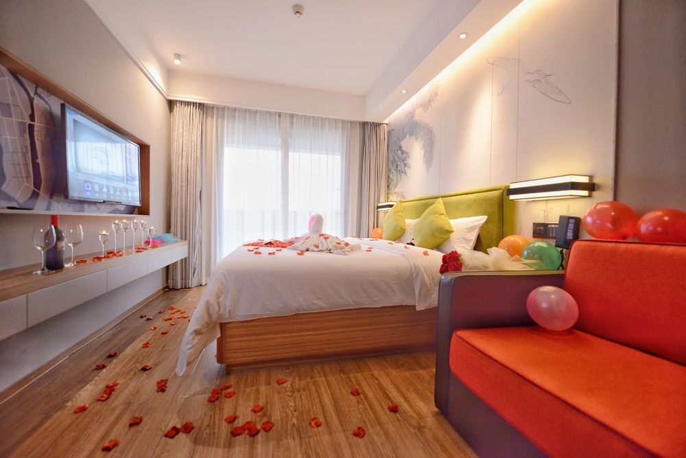 Hampton By Hilton Sanya Bay Hotel Exterior foto
